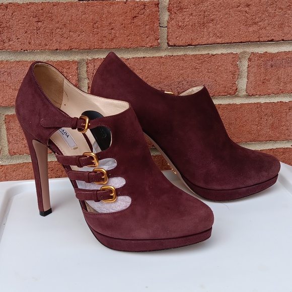 Prada Suede Buckle Pumps - Picture 1 of 15